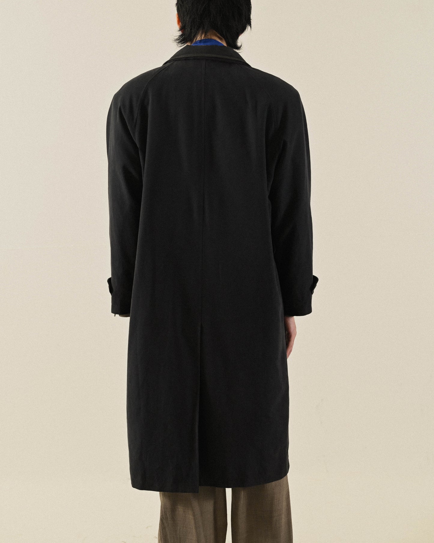 經典輪廓純色絨面古著風衣