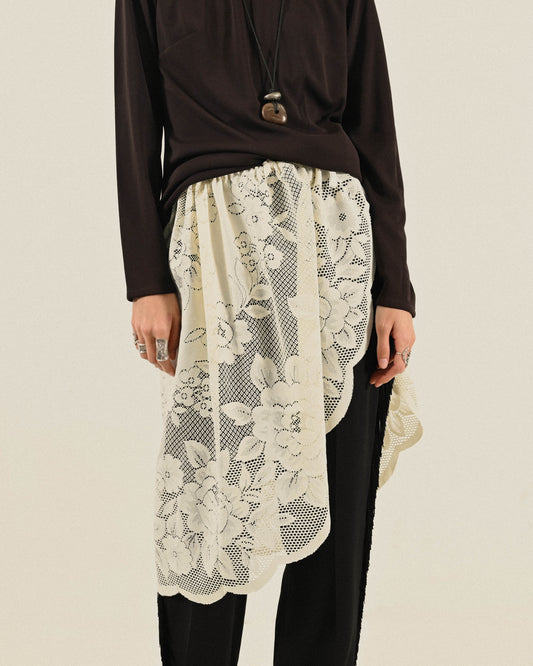 Upcycling花卉蕾絲裝飾圍裙