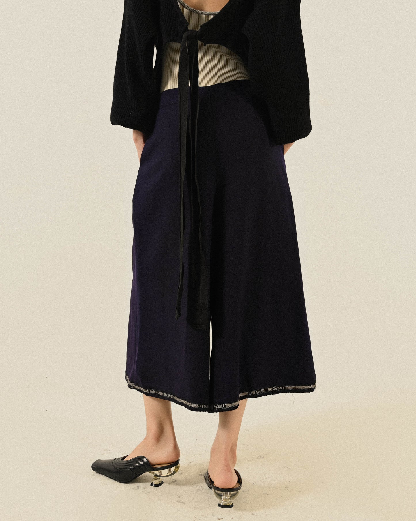 鐘型褲腳薄毛古著寬褲