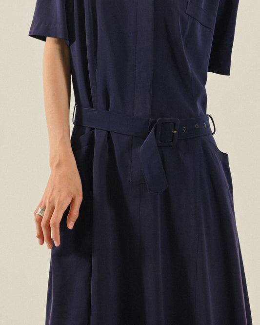 俐落剪裁純色短袖古著洋裝