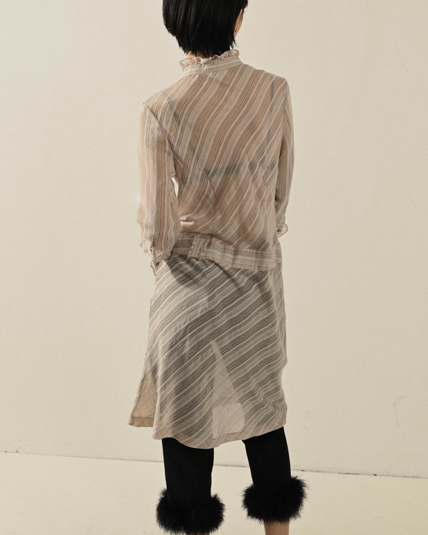 透膚緹花荷葉綴飾古著洋裝