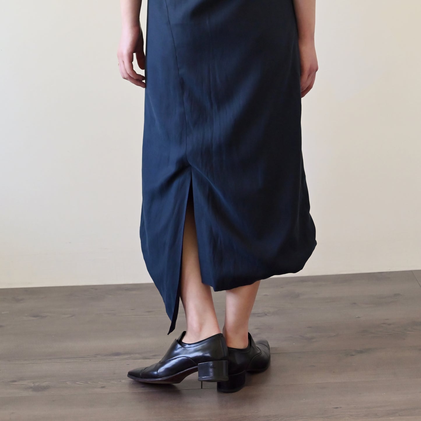 Anne Valérie Hash解構設計古著洋裝