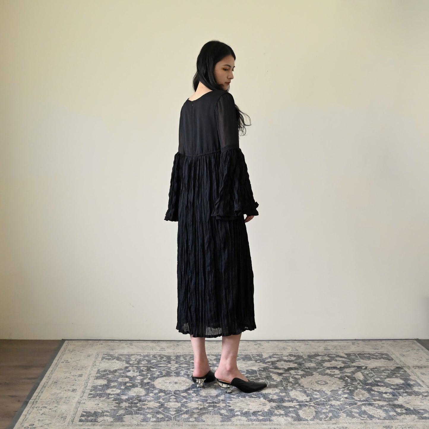 Upcycling壓褶面料寬袖古著洋裝