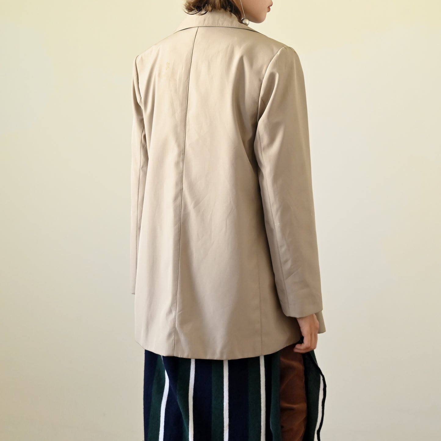 方正輪廓短版古著風衣外套