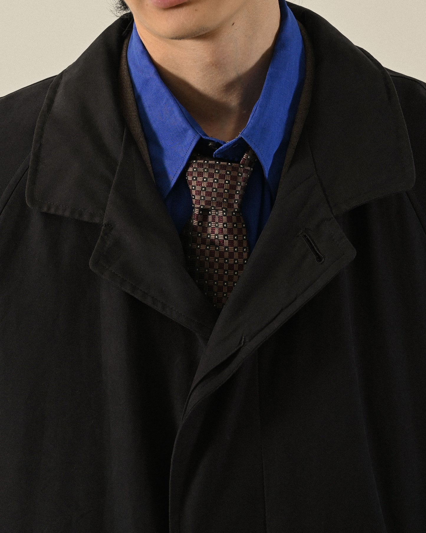 經典輪廓純色絨面古著風衣