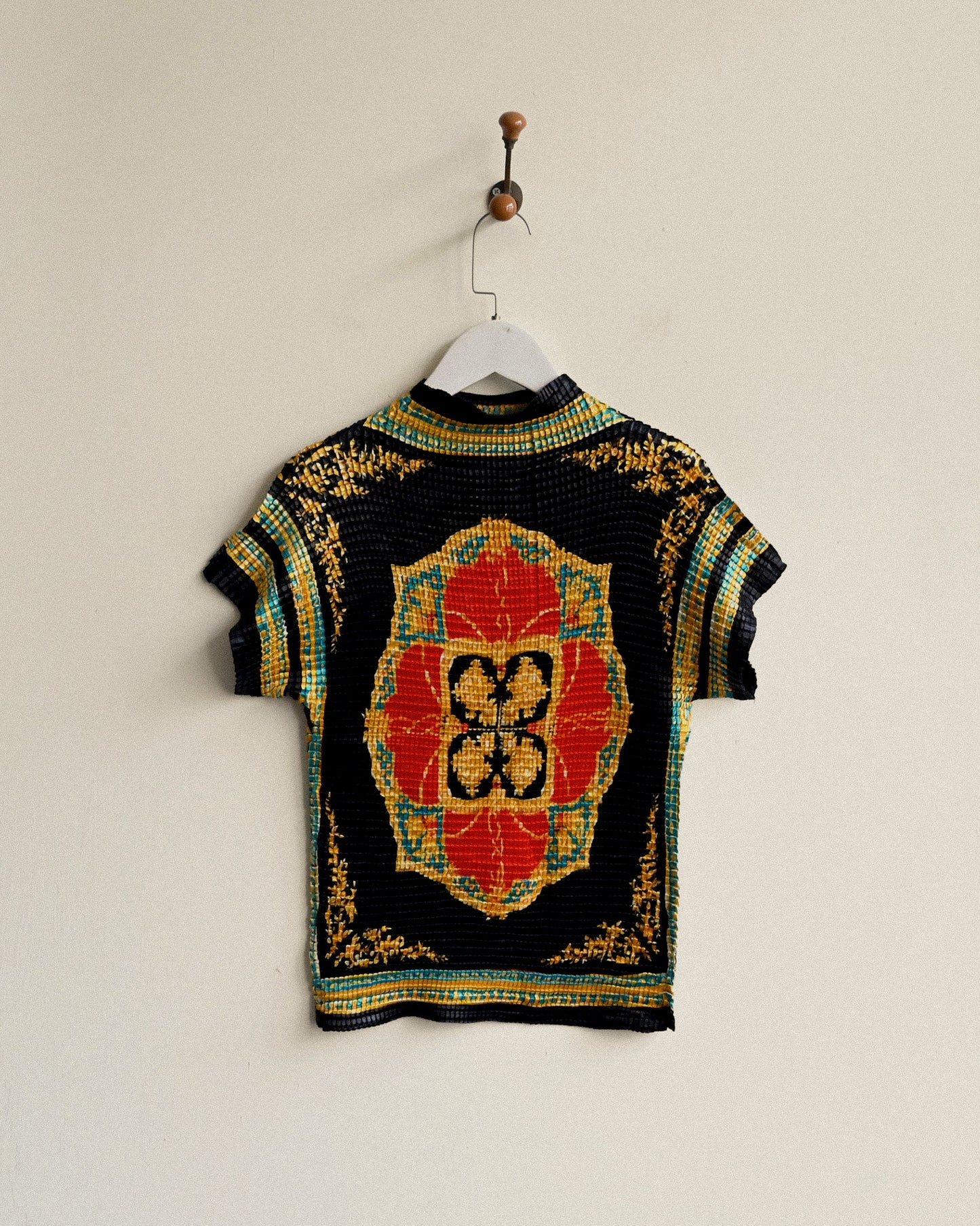 壓褶面料印花古著上衣