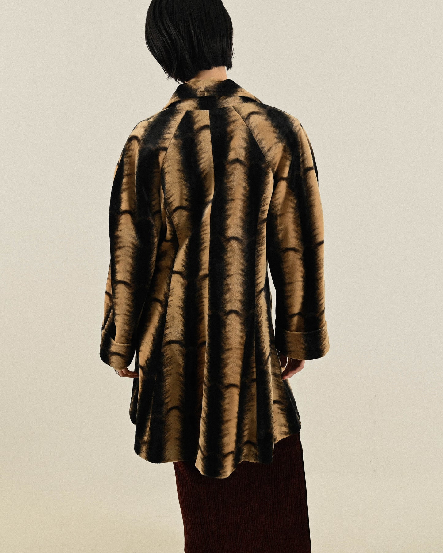 絲瓜領型絨毛印花古著大衣