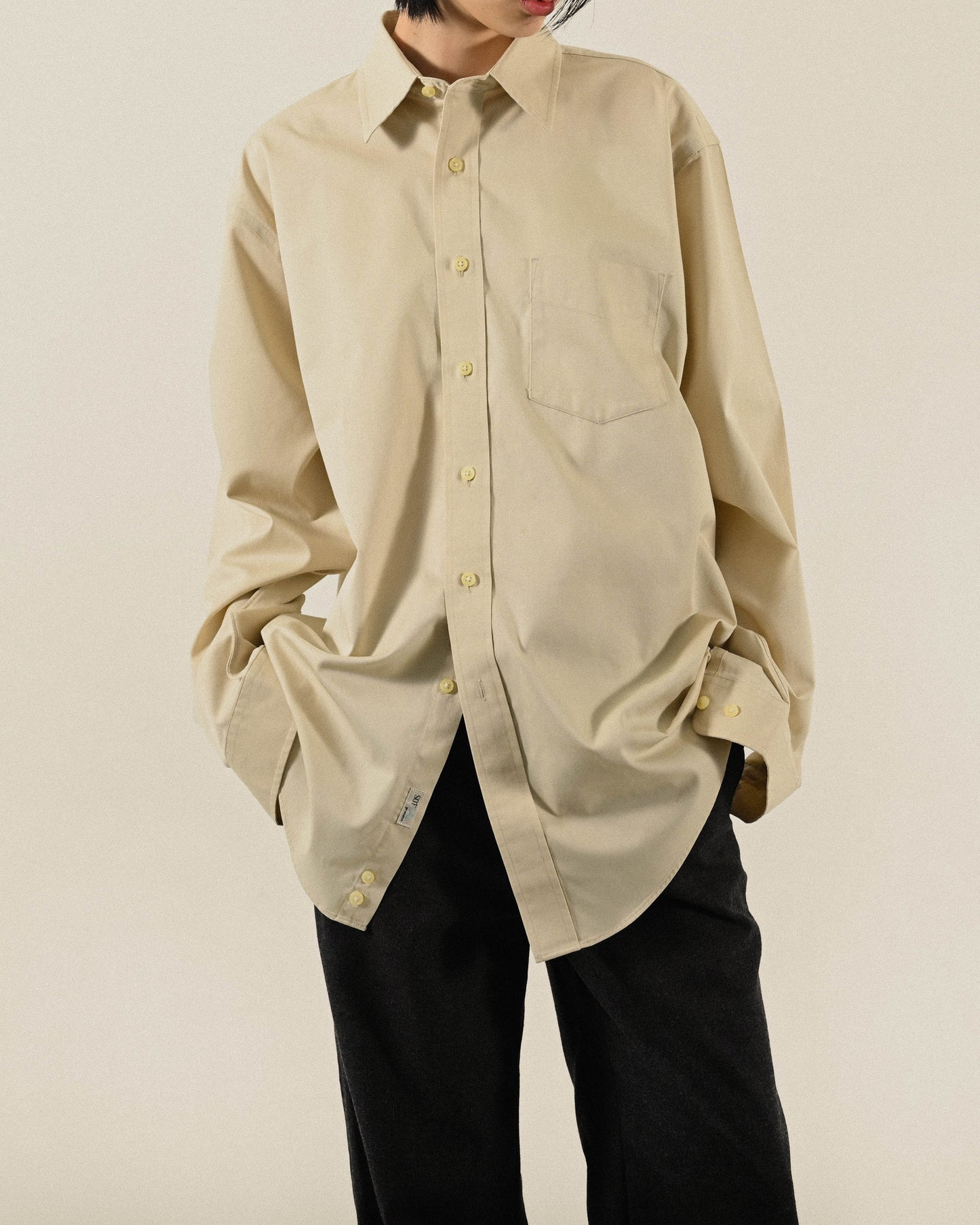 經典輪廓純色古著襯衫