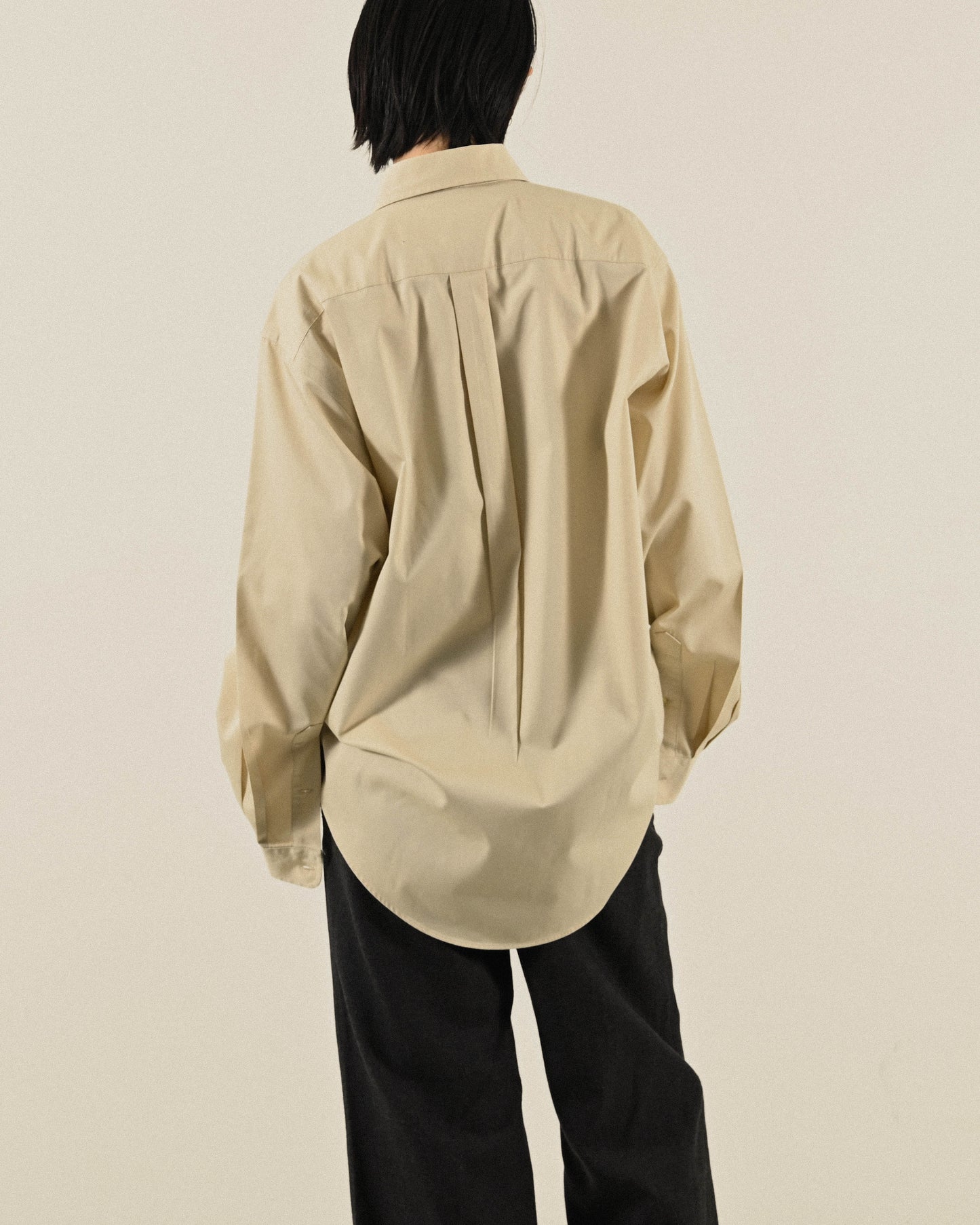 經典輪廓純色古著襯衫