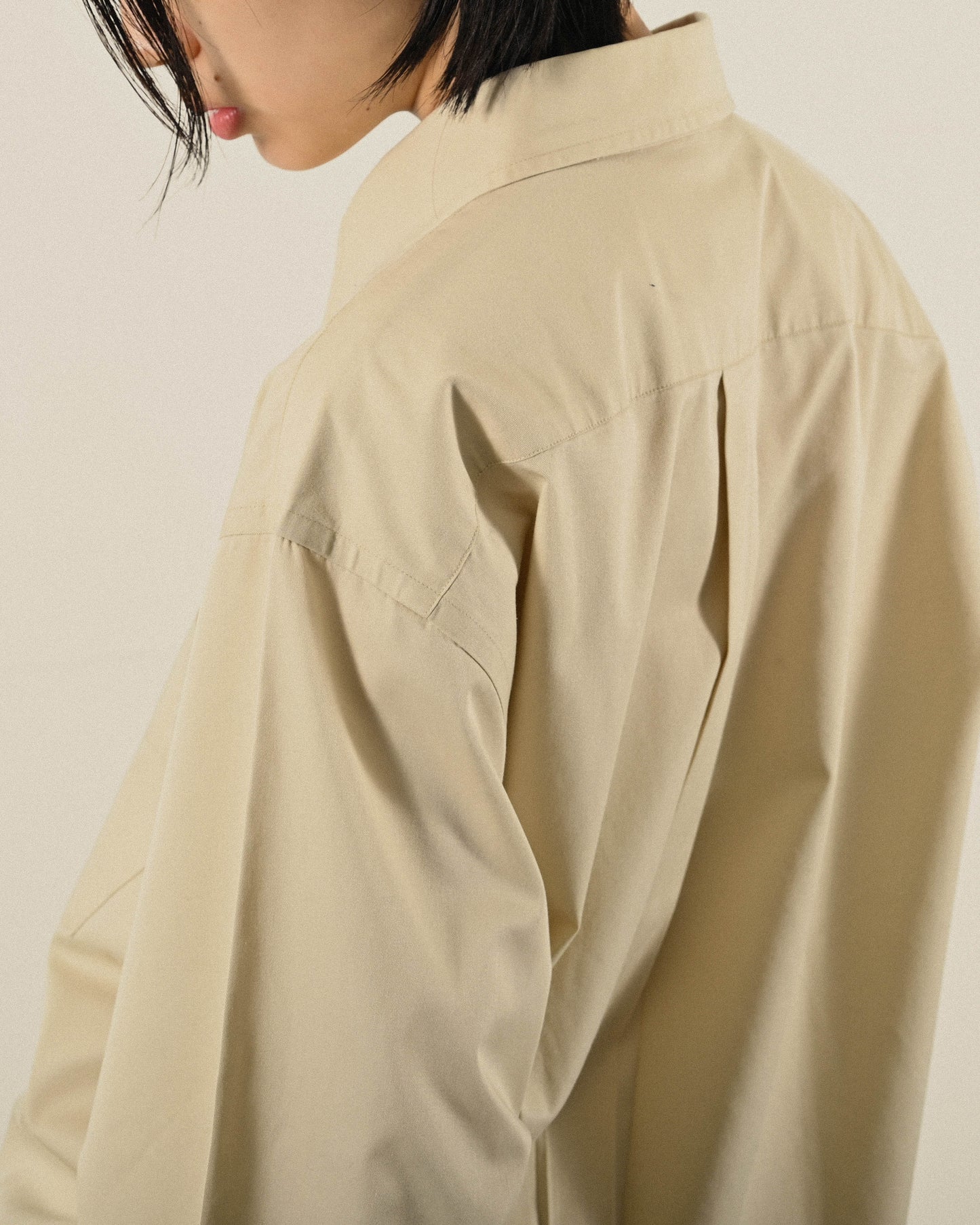 經典輪廓純色古著襯衫
