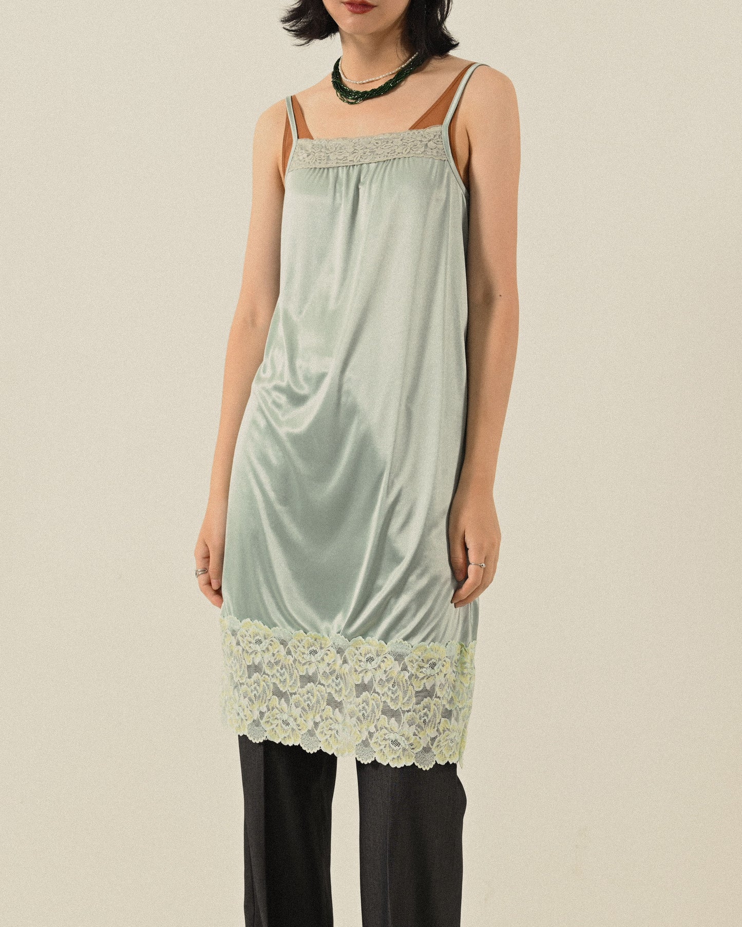 蕾絲綴飾細肩帶古著洋裝襯裙