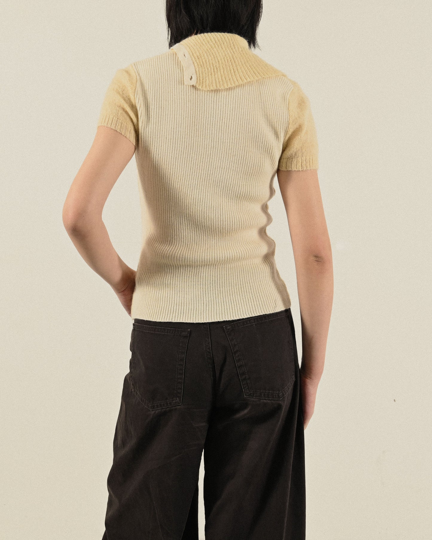 不對稱翻領輕薄針織古著上衣