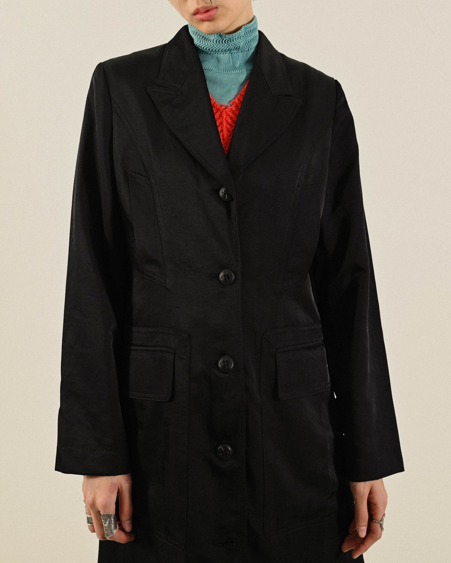 俐落輪廓純色古著風衣