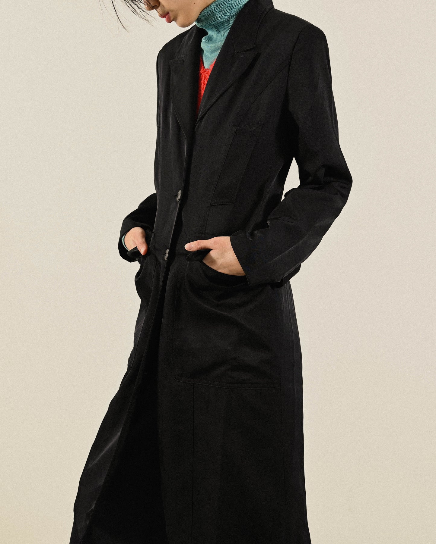 俐落輪廓純色古著風衣