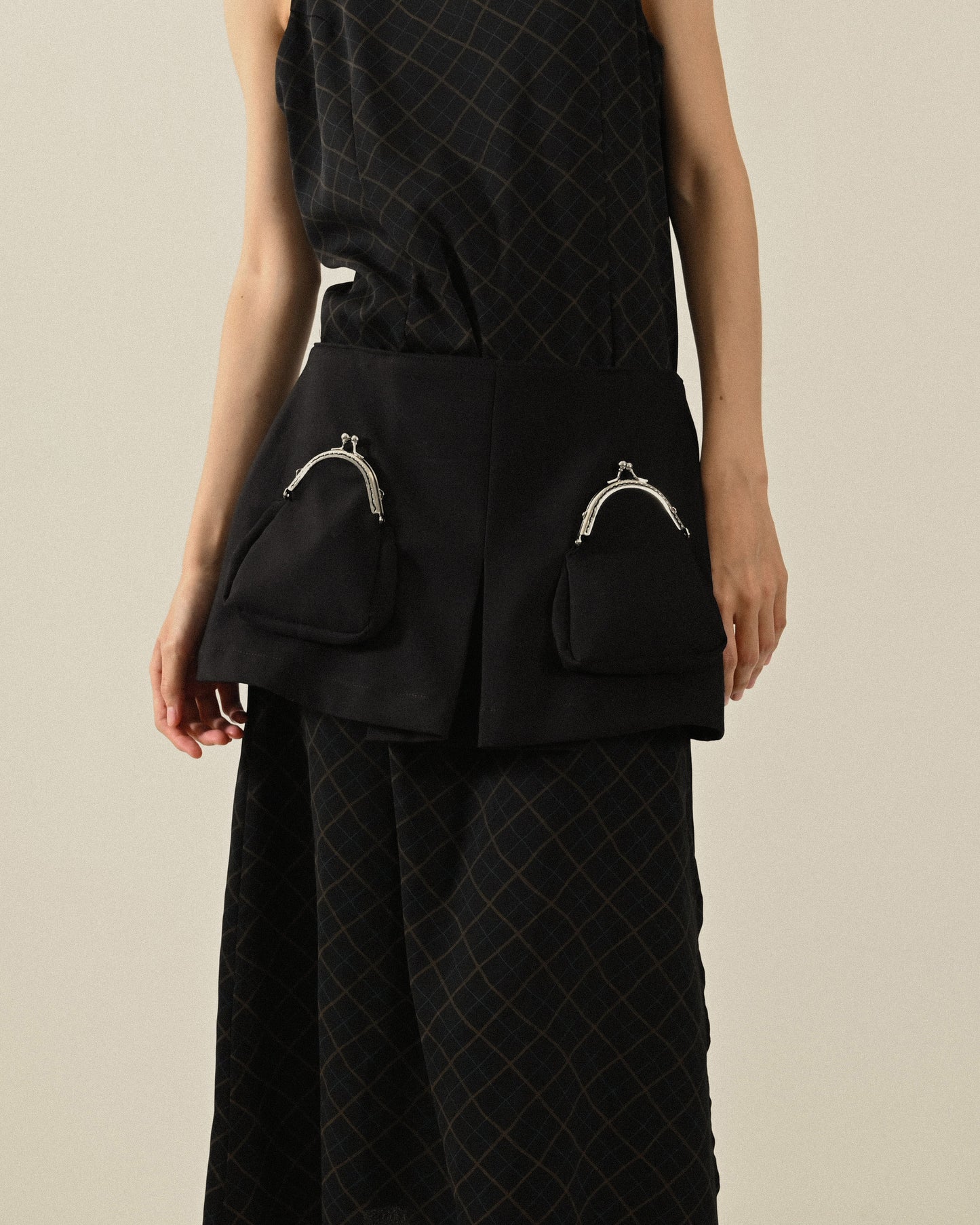 Upcycling口金綴飾古著短裙