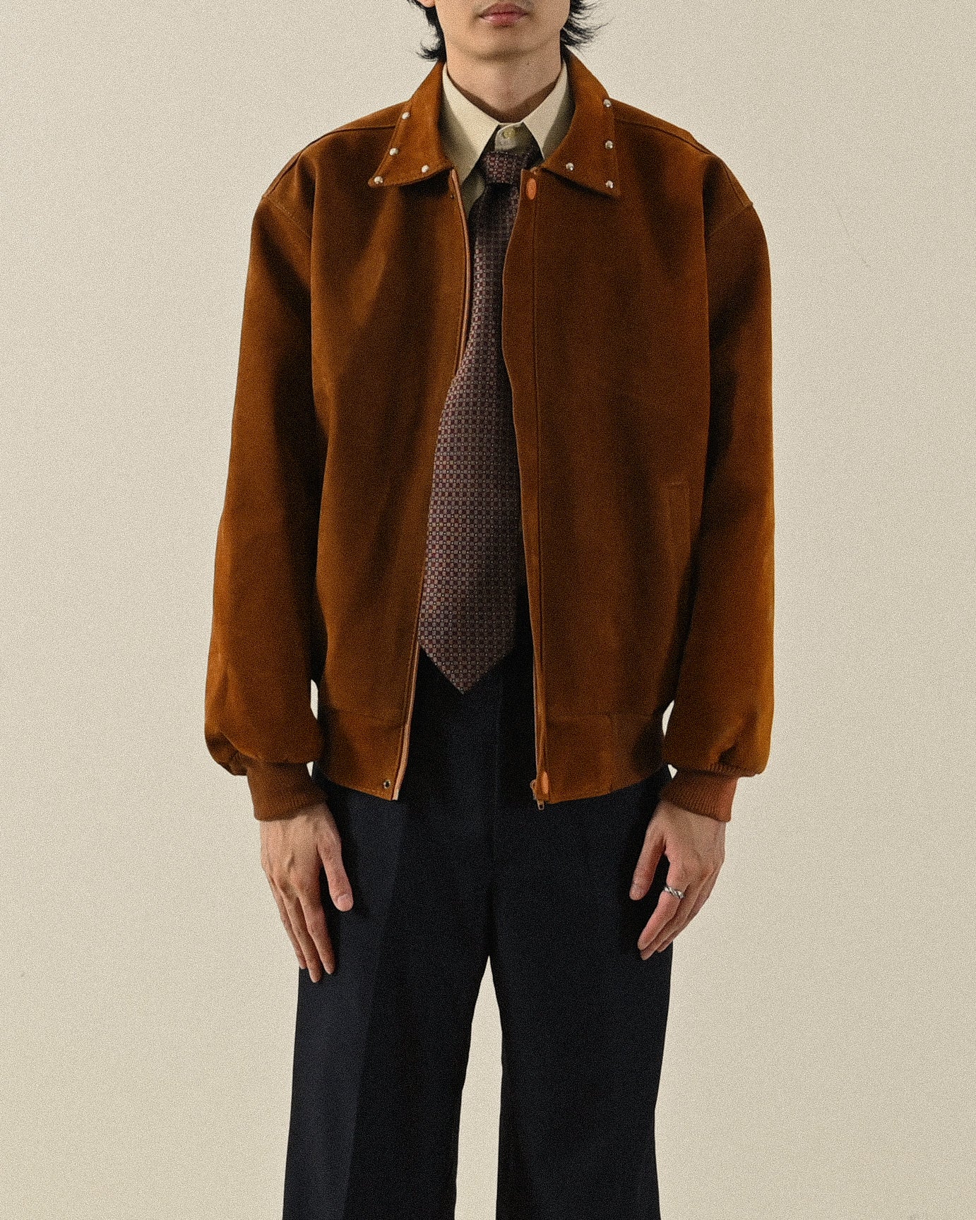 Upcycling釘釦細節絨面古著夾克外套