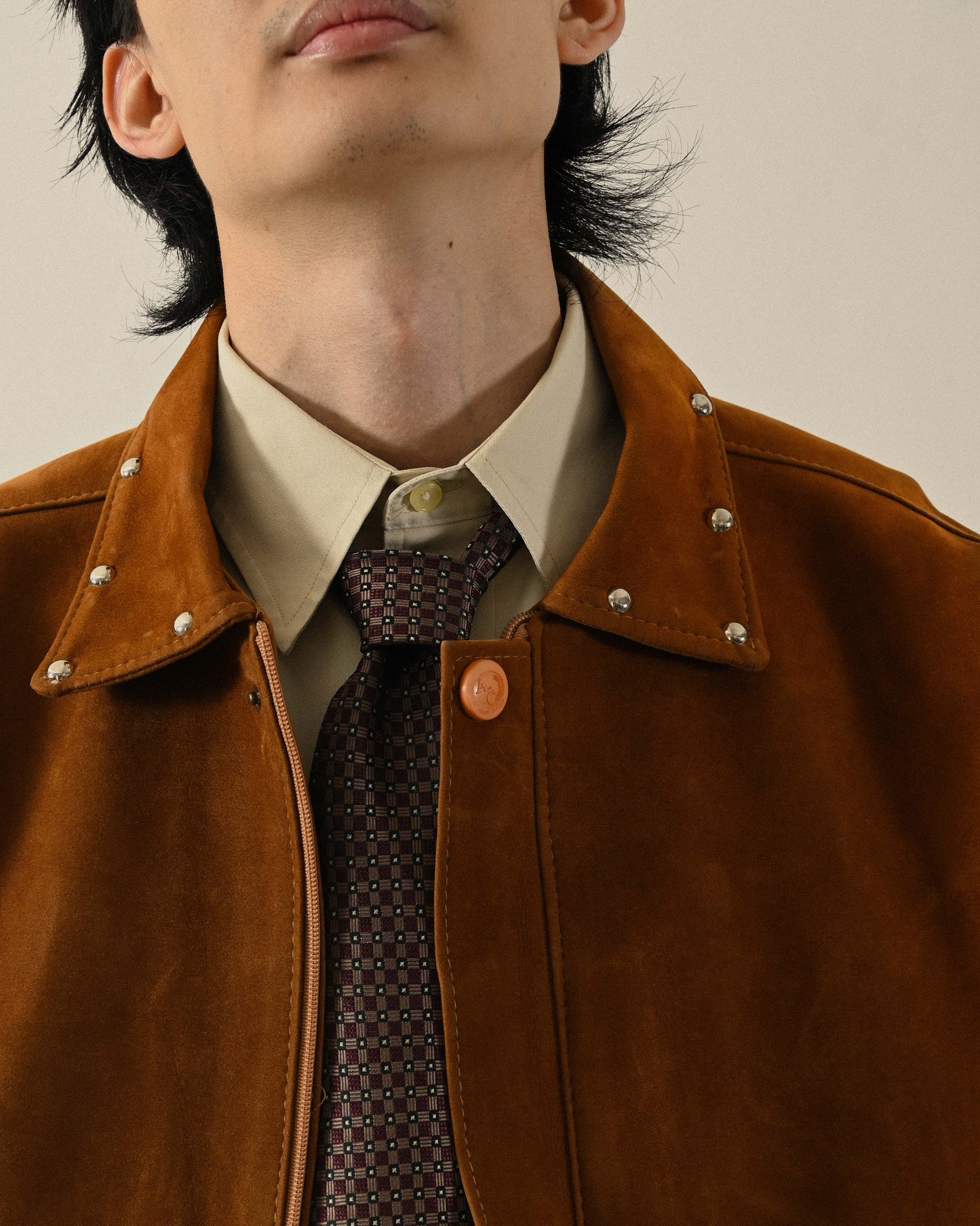 Upcycling釘釦細節絨面古著夾克外套